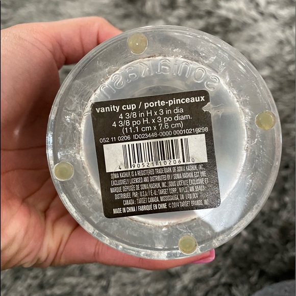 Vanity Cup Makeup Brushes - Picture 3 of 5